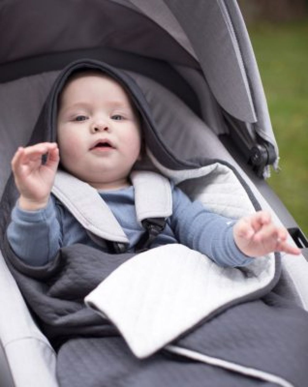 Voksi Infant Carrier Wrap buy online The Baby Barn UK